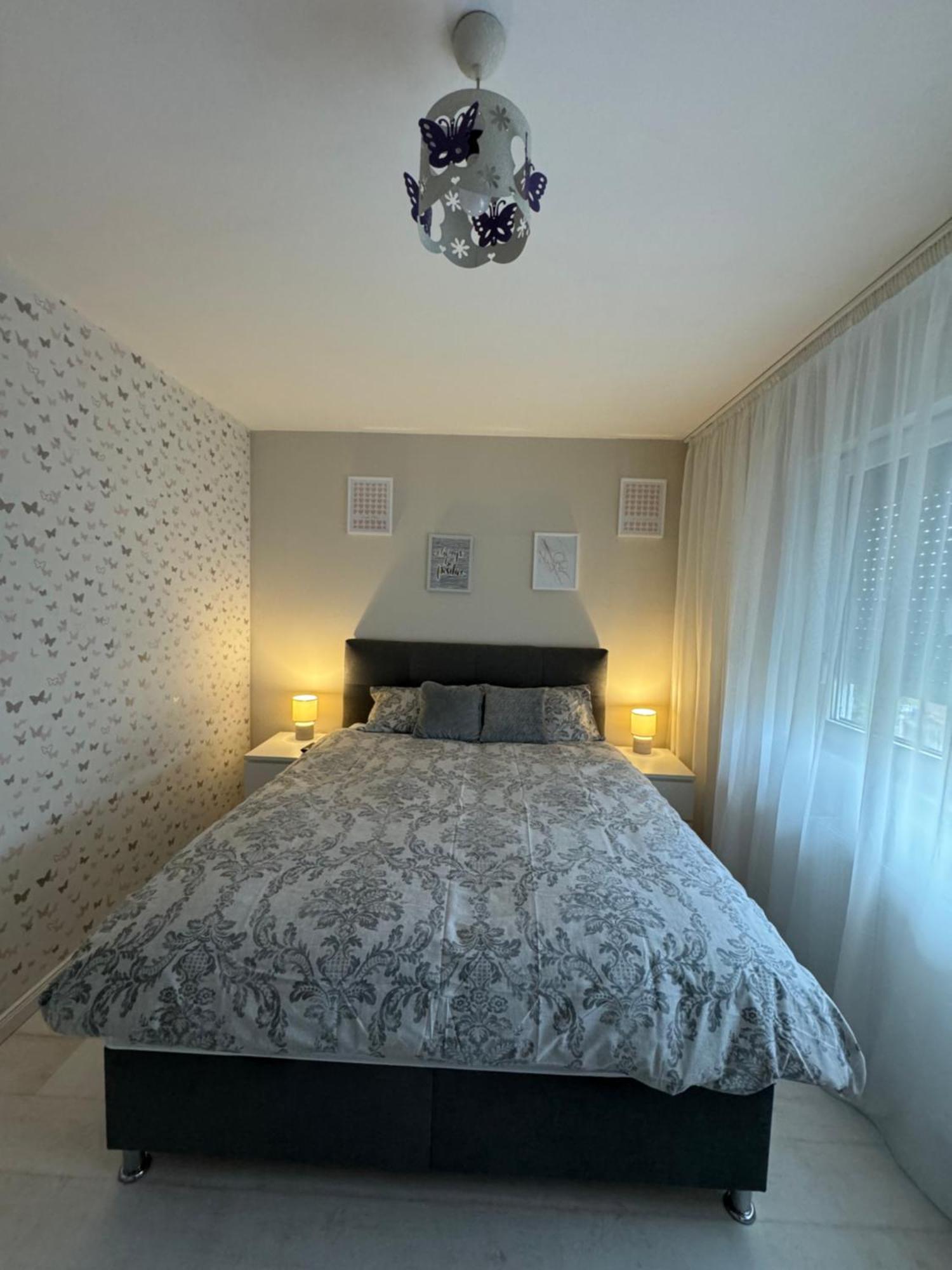 Maya Home Oradea Bagian luar foto